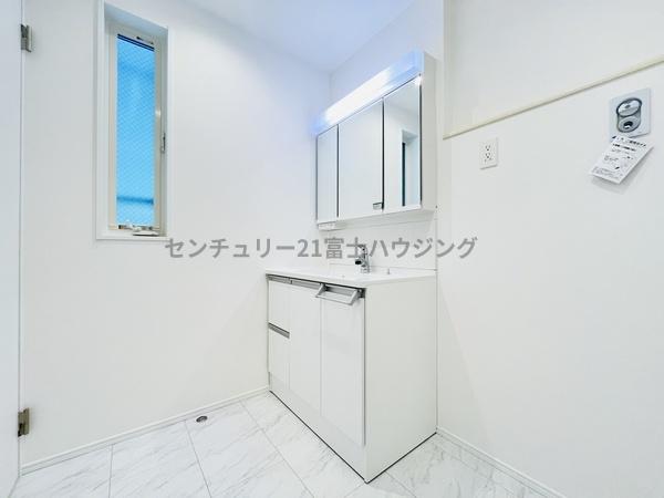 �_�ސ쌧������s�\�ԍ�2���ڂ̐V�z��ˌ��Ă̐��ʑ�E���ʏ�