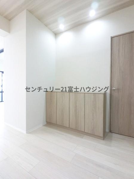 �_�ސ쌧����s����̒��Ã}���V�����̃��r���O