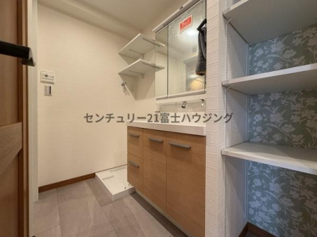 �_�ސ쌧����s�А��̒��Ã}���V�����̐��ʑ�E���ʏ�