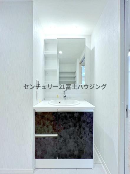 �_�ސ쌧������s����1���ڂ̒��Ã}���V�����̐��ʑ�E���ʏ�