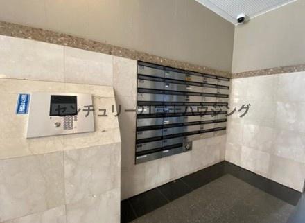 �_�ސ쌧������s�\�ԍ�3���ڂ̒��Ã}���V�����̃G���g�����X