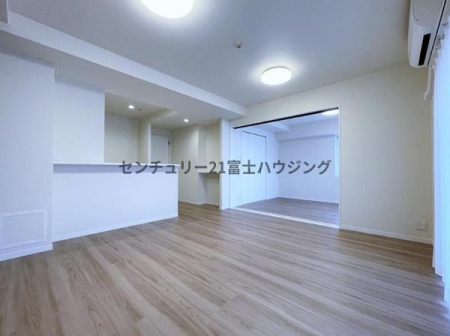 �_�ސ쌧������s�\�ԍ�3���ڂ̒��Ã}���V�����̃��r���O