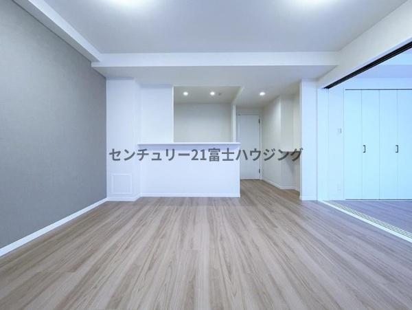 �_�ސ쌧������s�\�ԍ�3���ڂ̒��Ã}���V�����̃��r���O