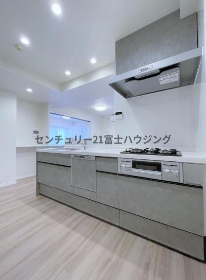 �_�ސ쌧������s�\�ԍ�3���ڂ̒��Ã}���V�����̃L�b�`��