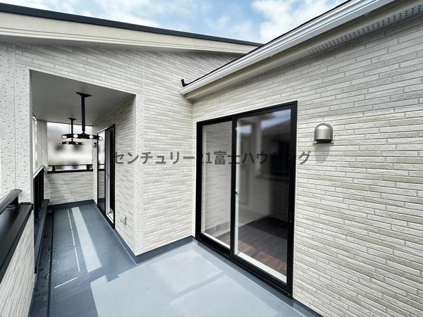 �_�ސ쌧����s�H��5���ڂ̐V�z��ˌ��Ẵo���R�j�[