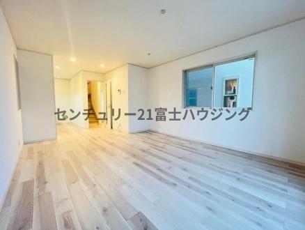 �_�ސ쌧����s�А�4���ڂ̒��È�ˌ��Ẵ��r���O