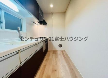 �_�ސ쌧����s�А�4���ڂ̒��È�ˌ��ẴL�b�`��