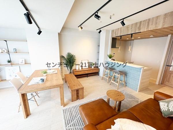 �_�ސ쌧����s�А�5���� 10-7�̒��Ã}���V�����̃��r���O