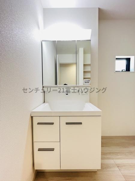 �_�ސ쌧������s�����u2���ڂ̐V�z��ˌ��Ă̐��ʑ�E���ʏ�