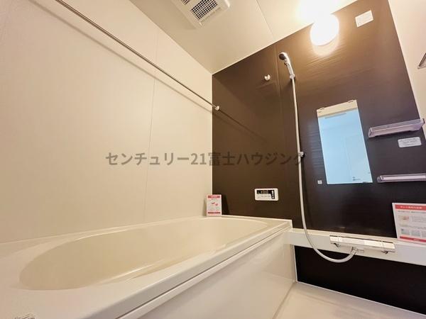 �_�ސ쌧������s�����u2���ڂ̐V�z��ˌ��Ă̗���