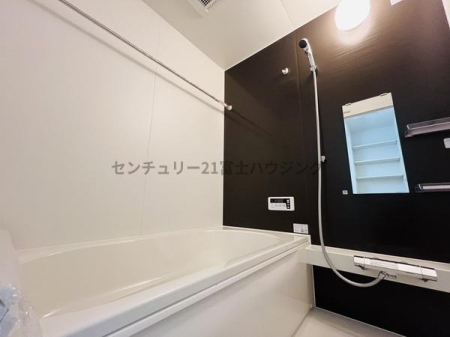 �_�ސ쌧������s�����u2���ڂ̐V�z��ˌ��Ă̗���