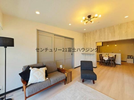 �_�ސ쌧������s������2���ڂ̒��Ã}���V�����̃��r���O