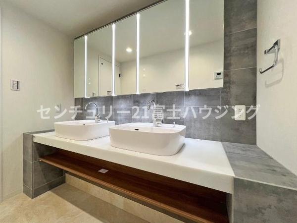 �_�ސ쌧����s�А�3���ڂ̒��È�ˌ��Ă̐��ʑ�E���ʏ�
