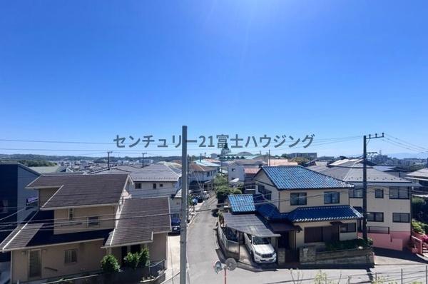 �_�ސ쌧����s������3���ڂ̒��Ã}���V�����̏Z�˂���̒��]�ʐ^