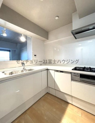 �_�ސ쌧�C�V���s������3���ڂ̒��Ã}���V�����̃L�b�`��