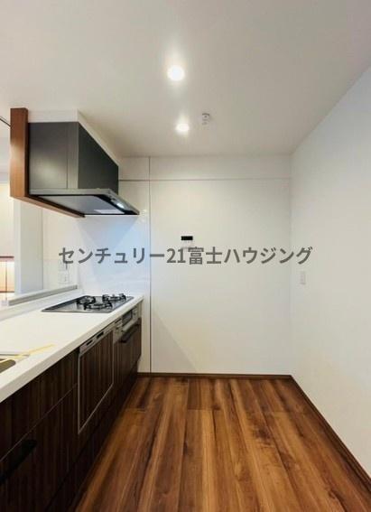 �_�ސ쌧����s����1���� 1-16�̒��Ã}���V�����̃L�b�`��