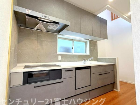 �_�ސ쌧����s�А�2���ڂ̒��È�ˌ��ẴL�b�`��