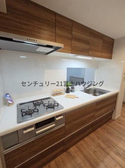 �_�ސ쌧������s����1���ڂ̒��Ã}���V�����̃L�b�`��