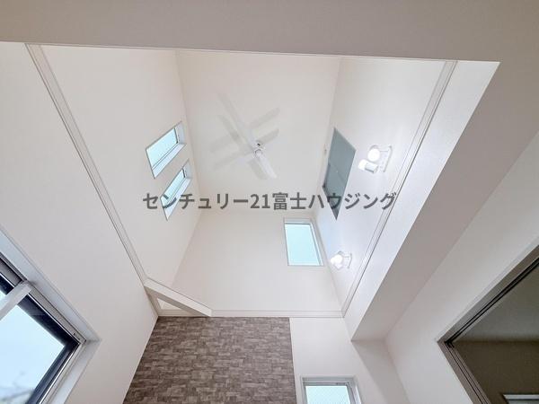 �_�ސ쌧������s����4���ڂ̐V�z��ˌ��Ẵ��r���O