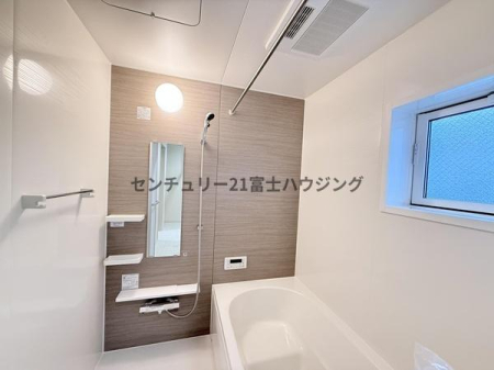 �_�ސ쌧������s����4���ڂ̐V�z��ˌ��Ă̗���