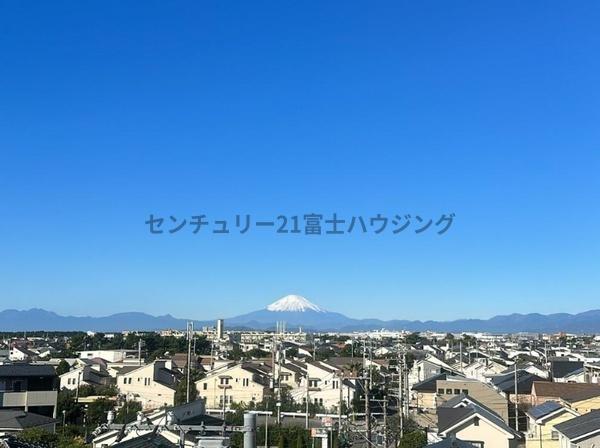 �_�ސ쌧����s�����C��5���ڂ̒��Ã}���V�����̏Z�˂���̒��]�ʐ^