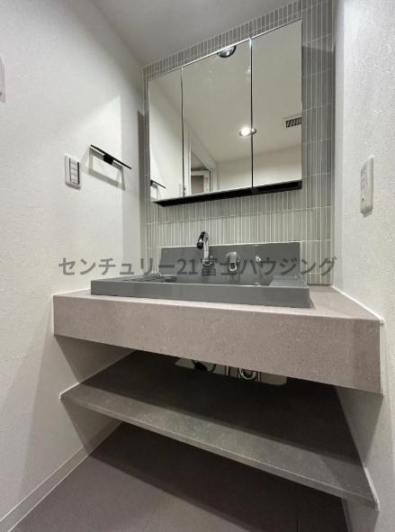 �_�ސ쌧����s�������̒��Ã}���V�����̐��ʑ�E���ʏ�