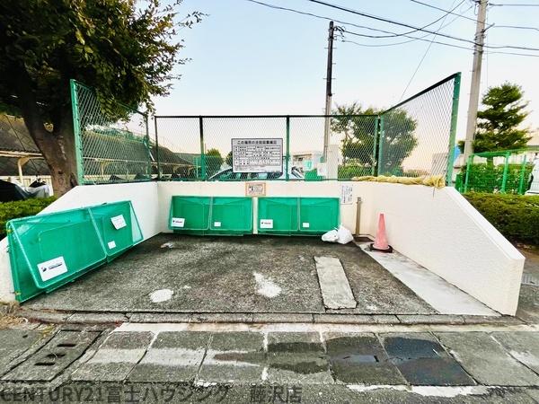 �_�ސ쌧���l�s�ۓy�P�J���꒬�̒��Ã}���V�����̂��̑����p��