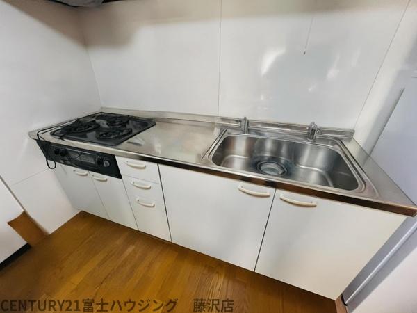 �_�ސ쌧���l�s�ۓy�P�J���꒬�̒��Ã}���V�����̃L�b�`��