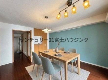 �_�ސ쌧����s�쓡��̒��Ã}���V�����̃��r���O