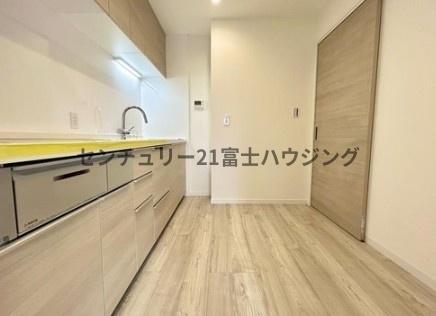 �_�ސ쌧������s�ԉH���̒��Ã}���V�����̃L�b�`��