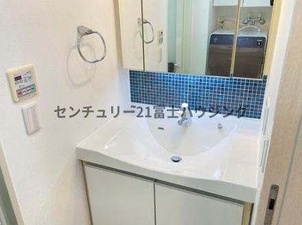 �_�ސ쌧���q�s�ޖ؍�3���ڂ̒��Ã}���V�����̐��ʑ�E���ʏ�