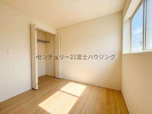 �_�ސ쌧����s�勘�̐V�z��ˌ��Ă̐Q��