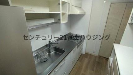 �_�ސ쌧������s���4���ڂ̒��Ã}���V�����̃L�b�`��