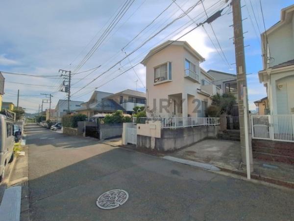 �_�ސ쌧����s�勘�̒��È�ˌ��Ă̑O�ʓ��H�܂ތ��n�ʐ^