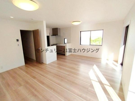 �_�ސ쌧����s����4���ڂ̒��È�ˌ��Ẵ��r���O