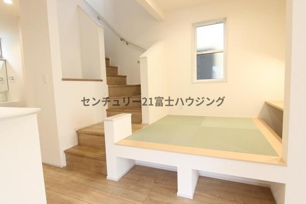 �_�ސ쌧������s���c2���ڂ̐V�z��ˌ��Ẵ��r���O