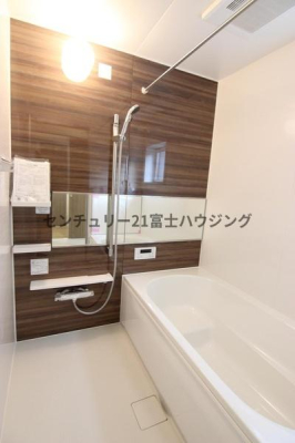 �_�ސ쌧������s���c2���ڂ̐V�z��ˌ��Ă̗���