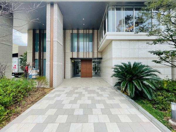 �_�ސ쌧����s������1���ڂ̒��Ã}���V�����̃G���g�����X