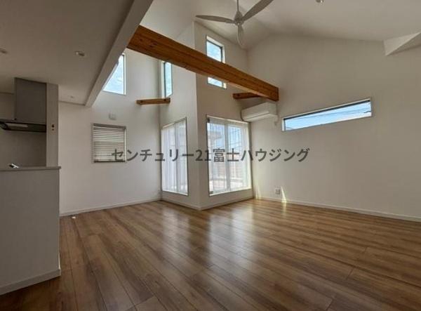 �_�ސ쌧������s���l���̒��È�ˌ��Ẵ��r���O