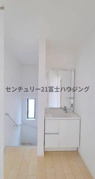 �_�ސ쌧����s�{����1���ڂ̐V�z��ˌ��Ă̐��ʑ�E���ʏ�