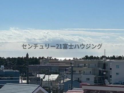 �_�ސ쌧������s�΂��l�̒��Ã}���V�����̏Z�˂���̒��]�ʐ^