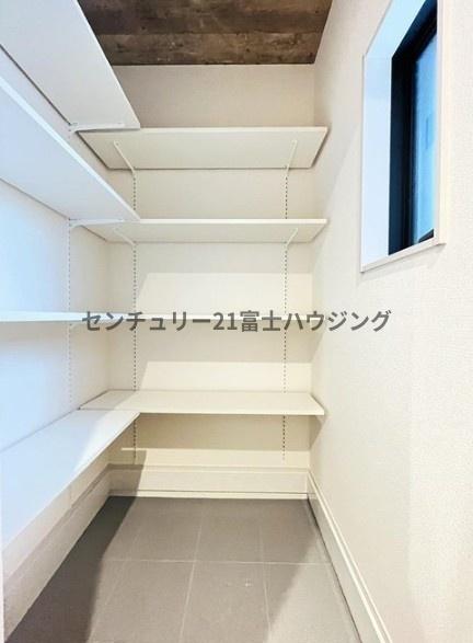 �_�ސ쌧����s�H��3���ڂ̐V�z��ˌ��Ă̌���